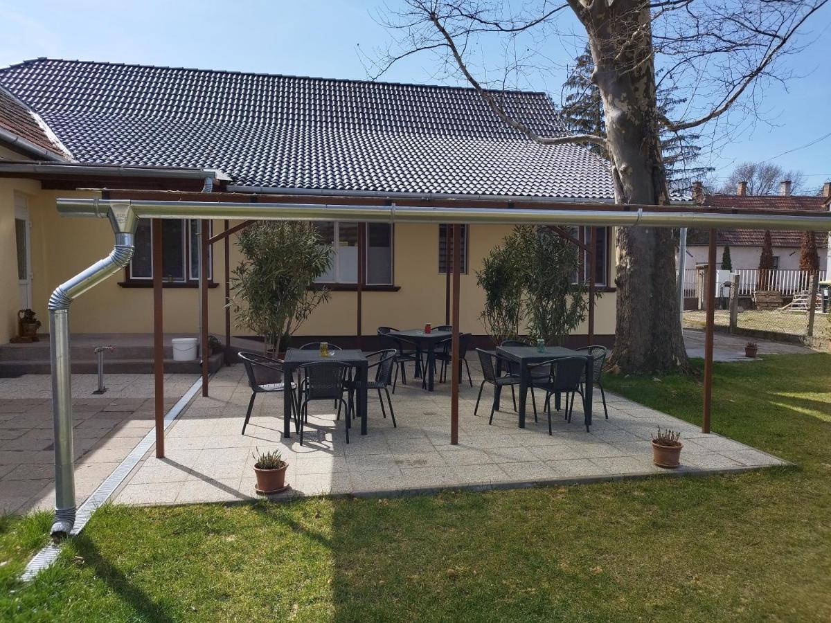 Tartos Szegfu Vendeghaz, Maganszallas Tazlar Buitenkant foto