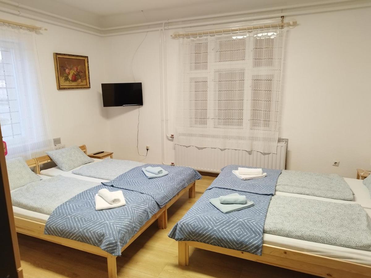 Tartos Szegfu Vendeghaz, Maganszallas Tazlar Buitenkant foto
