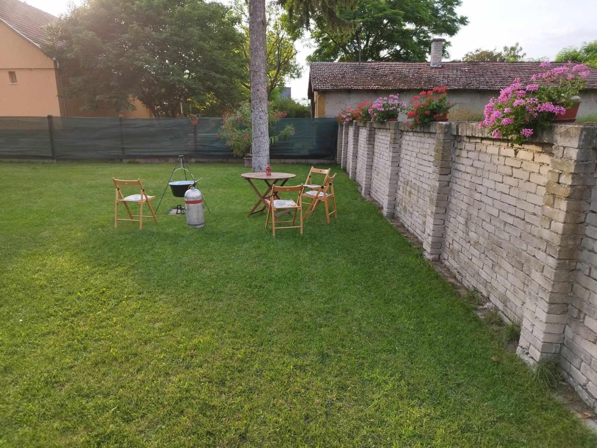 Tartos Szegfu Vendeghaz, Maganszallas Tazlar Buitenkant foto