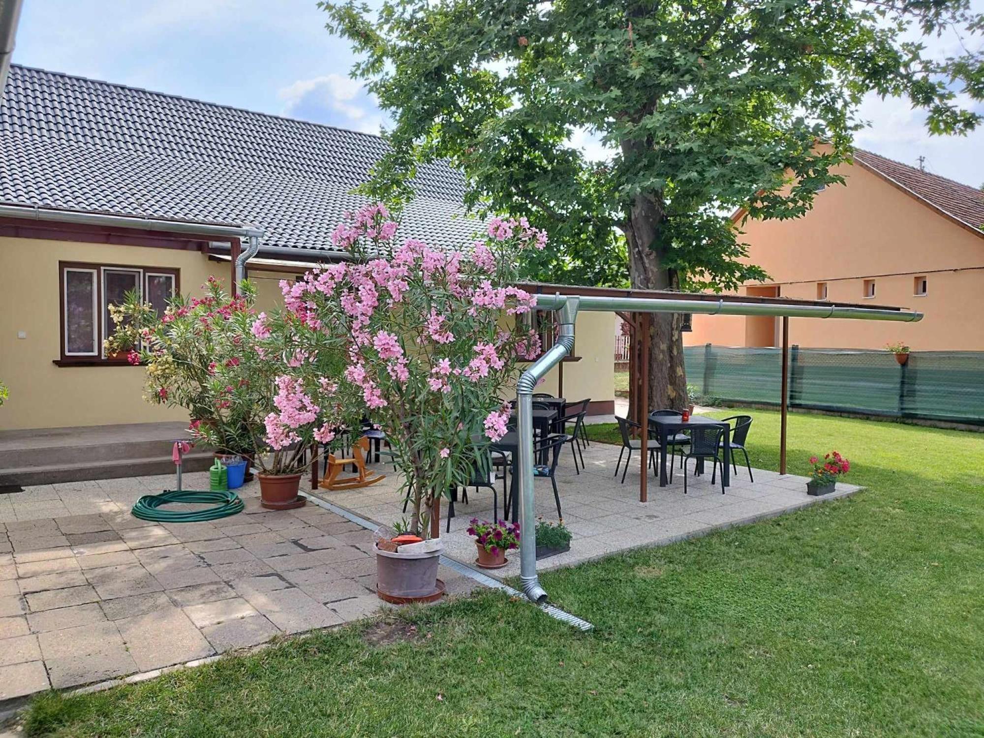 Tartos Szegfu Vendeghaz, Maganszallas Tazlar Buitenkant foto