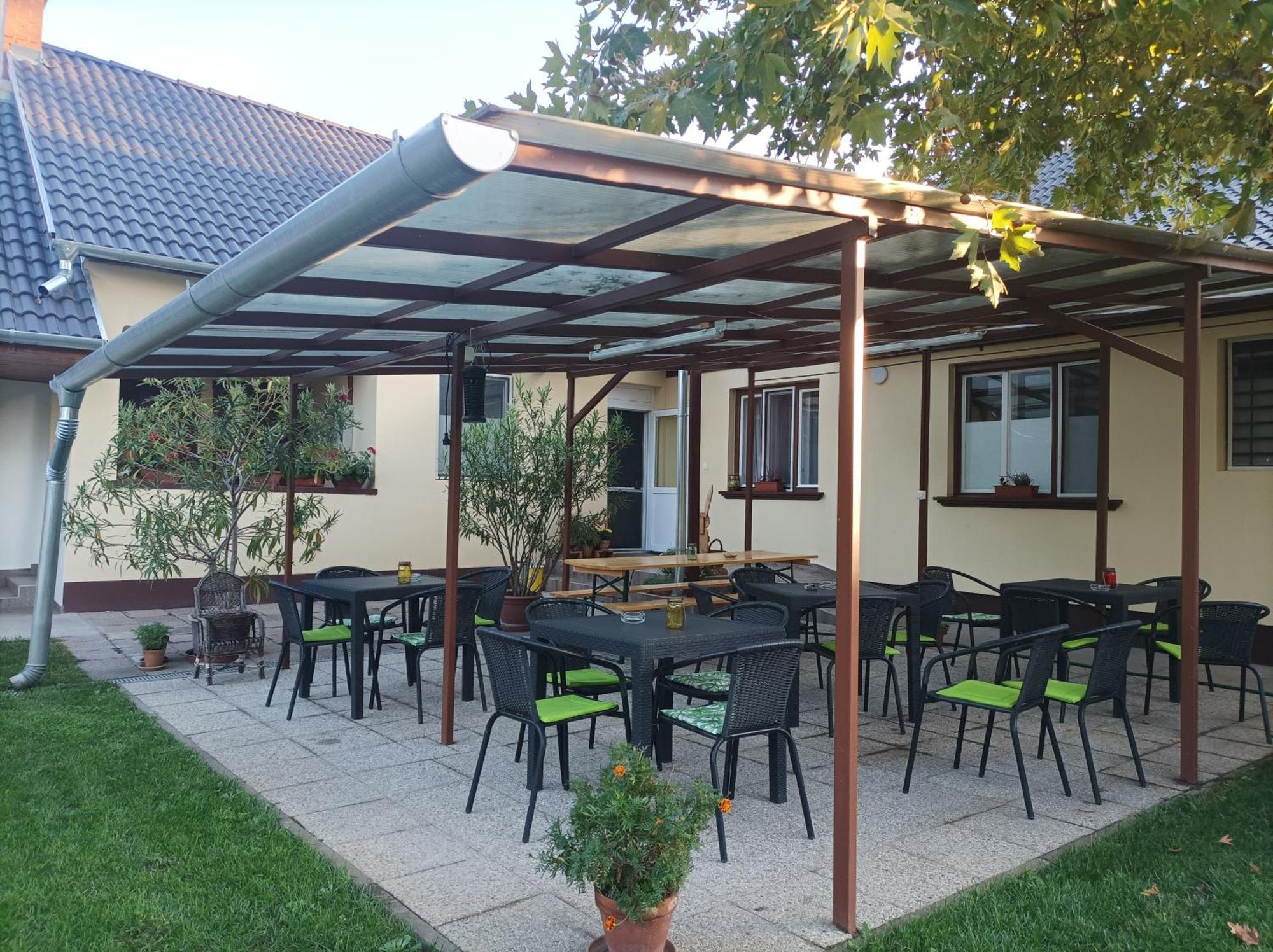 Tartos Szegfu Vendeghaz, Maganszallas Tazlar Buitenkant foto