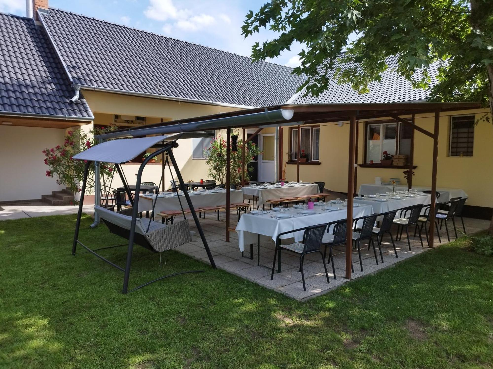 Tartos Szegfu Vendeghaz, Maganszallas Tazlar Buitenkant foto